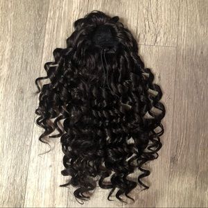 Sensationnel Curly Drawstring Ponytail
